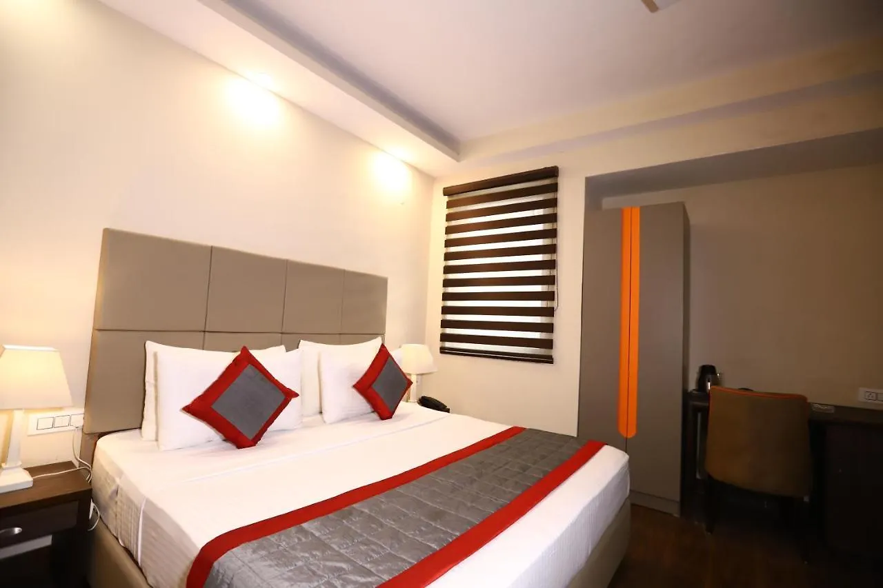 Hotel Azulo Inn Bhikaji Cama Place Delhi - Couple Friendly Local Ids Accepted New Delhi
