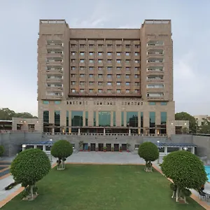 Jaypee Vasant Continental Отель