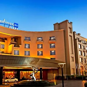 Radisson Blu Plaza Delhi Airport ניו דלהי